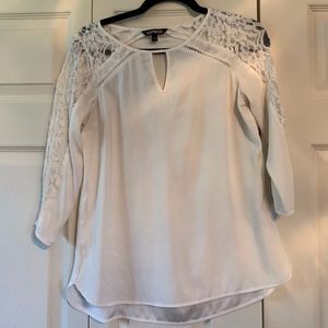 Silk and Lace Key Hole Long Sleeve-White